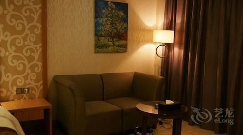 Ehrenburg Hotel ฝอซาน ภายนอก รูปภาพ