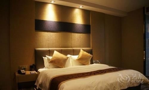 Ehrenburg Hotel ฝอซาน ภายนอก รูปภาพ