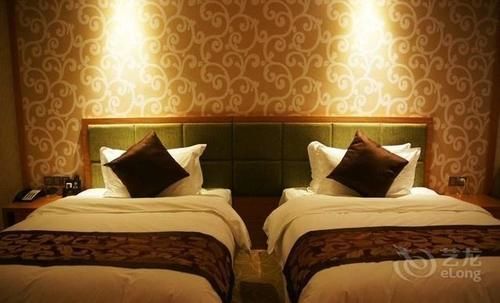 Ehrenburg Hotel ฝอซาน ภายนอก รูปภาพ
