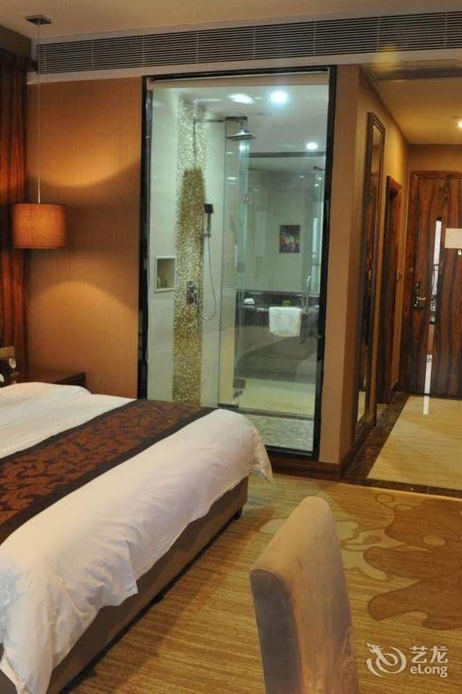Ehrenburg Hotel ฝอซาน ภายนอก รูปภาพ