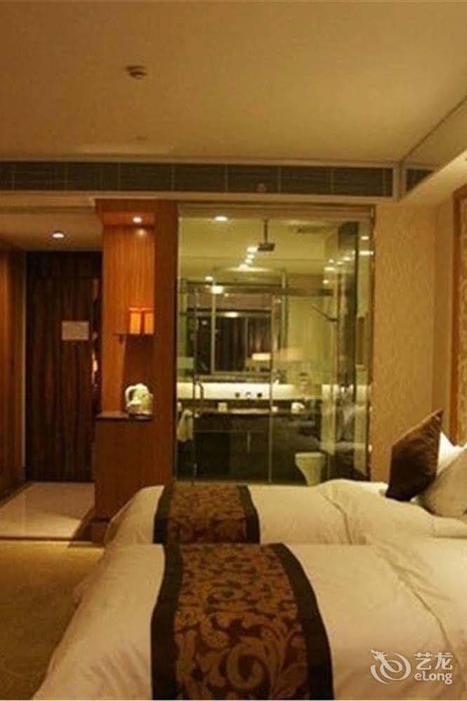 Ehrenburg Hotel ฝอซาน ภายนอก รูปภาพ