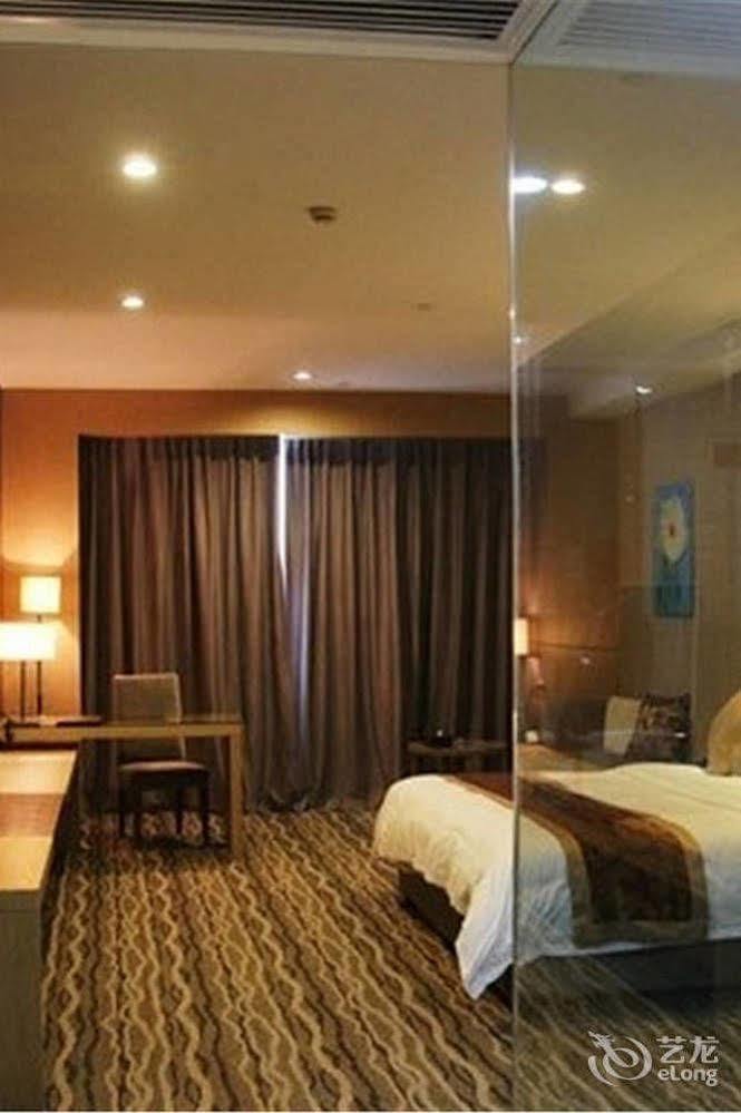 Ehrenburg Hotel ฝอซาน ภายนอก รูปภาพ