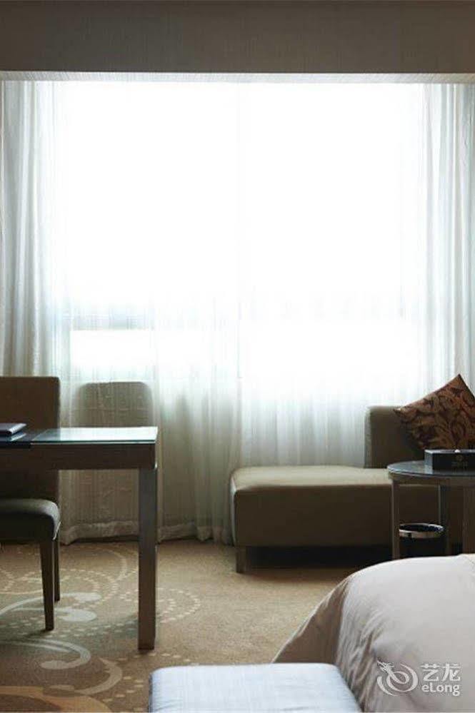 Ehrenburg Hotel ฝอซาน ภายนอก รูปภาพ