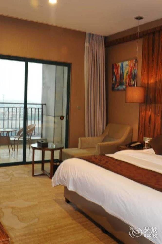 Ehrenburg Hotel ฝอซาน ภายนอก รูปภาพ